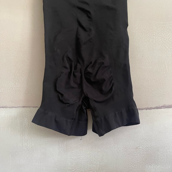 Skims Black shortie bodysuit Size M - Picture 4 of 5